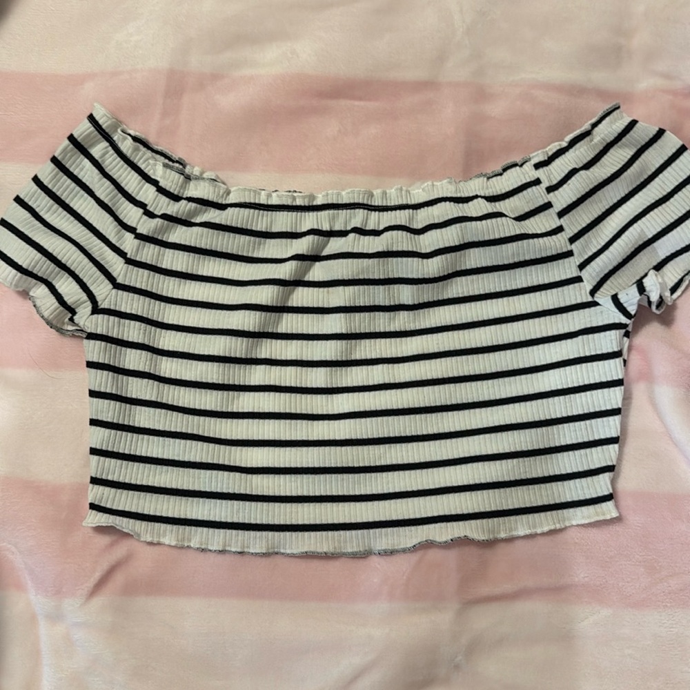 Medium black and white striped crop top